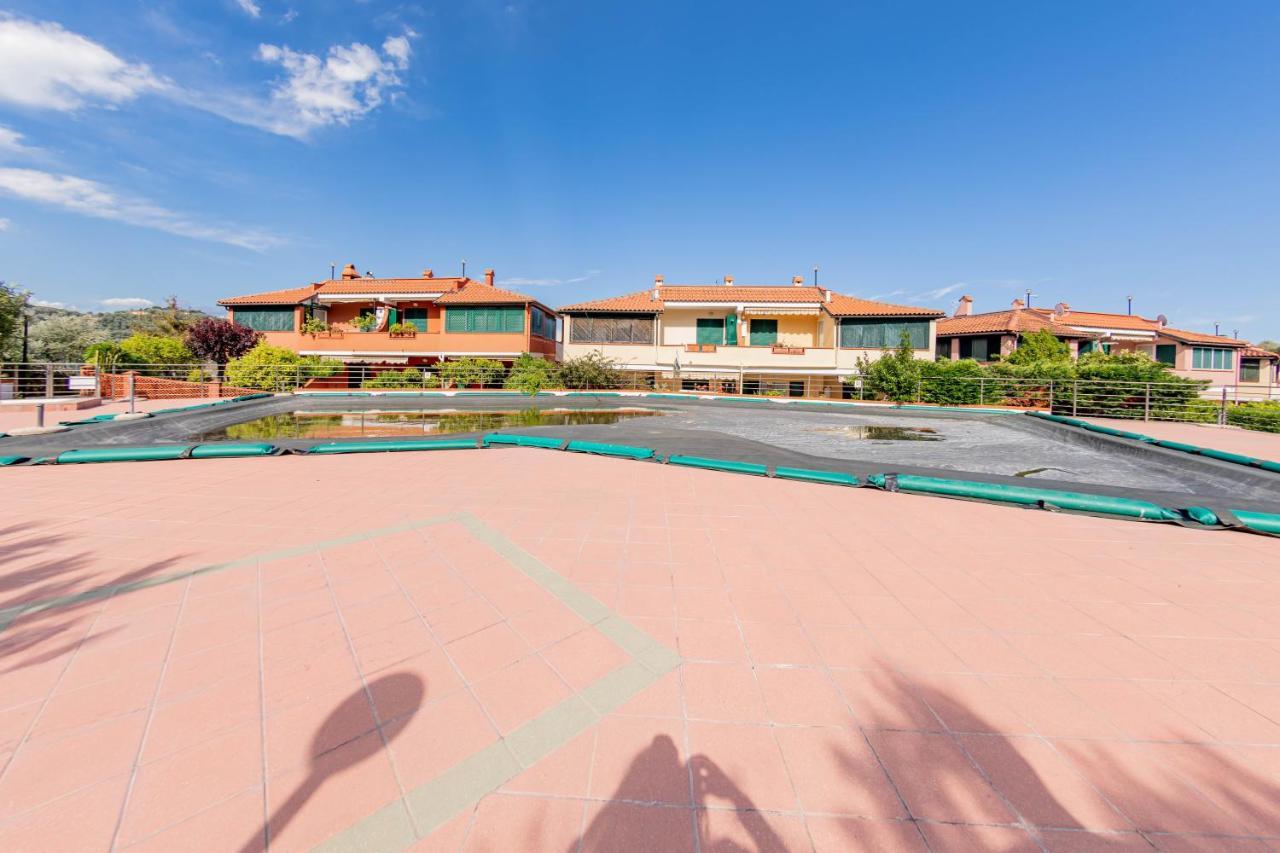 H11 Residence Gli Ulivi Piscina - Liguria San Lorenzo al Mare Extérieur photo
