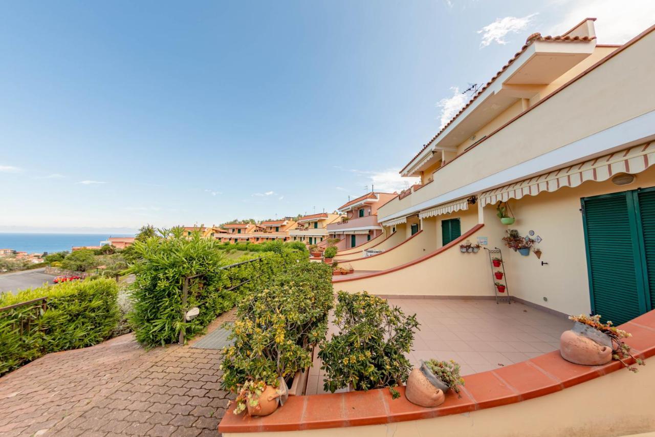H11 Residence Gli Ulivi Piscina - Liguria San Lorenzo al Mare Extérieur photo