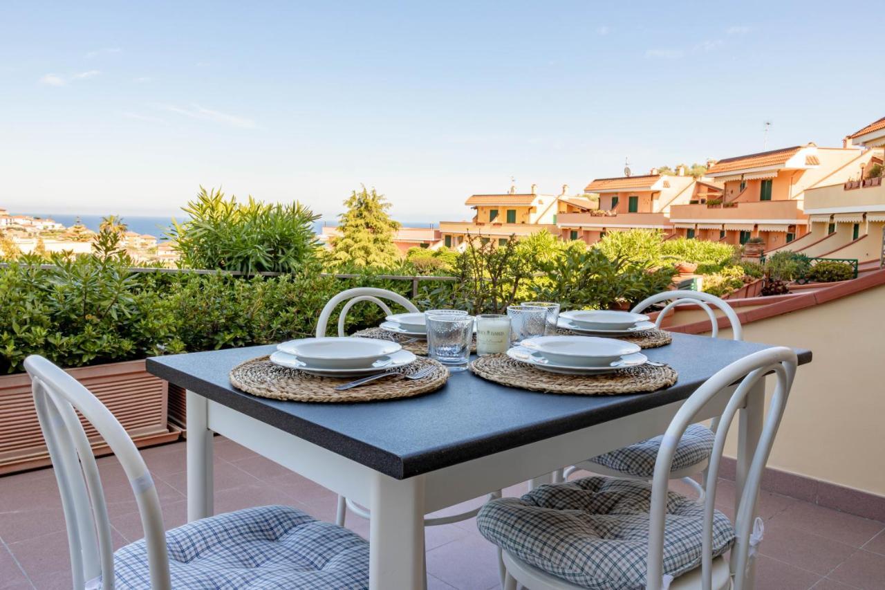 H11 Residence Gli Ulivi Piscina - Liguria San Lorenzo al Mare Extérieur photo